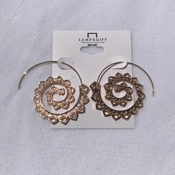 🌻 3/25 🌻 Boho Swirl Mandala Swirl Earring Set - Picture 3 of 3